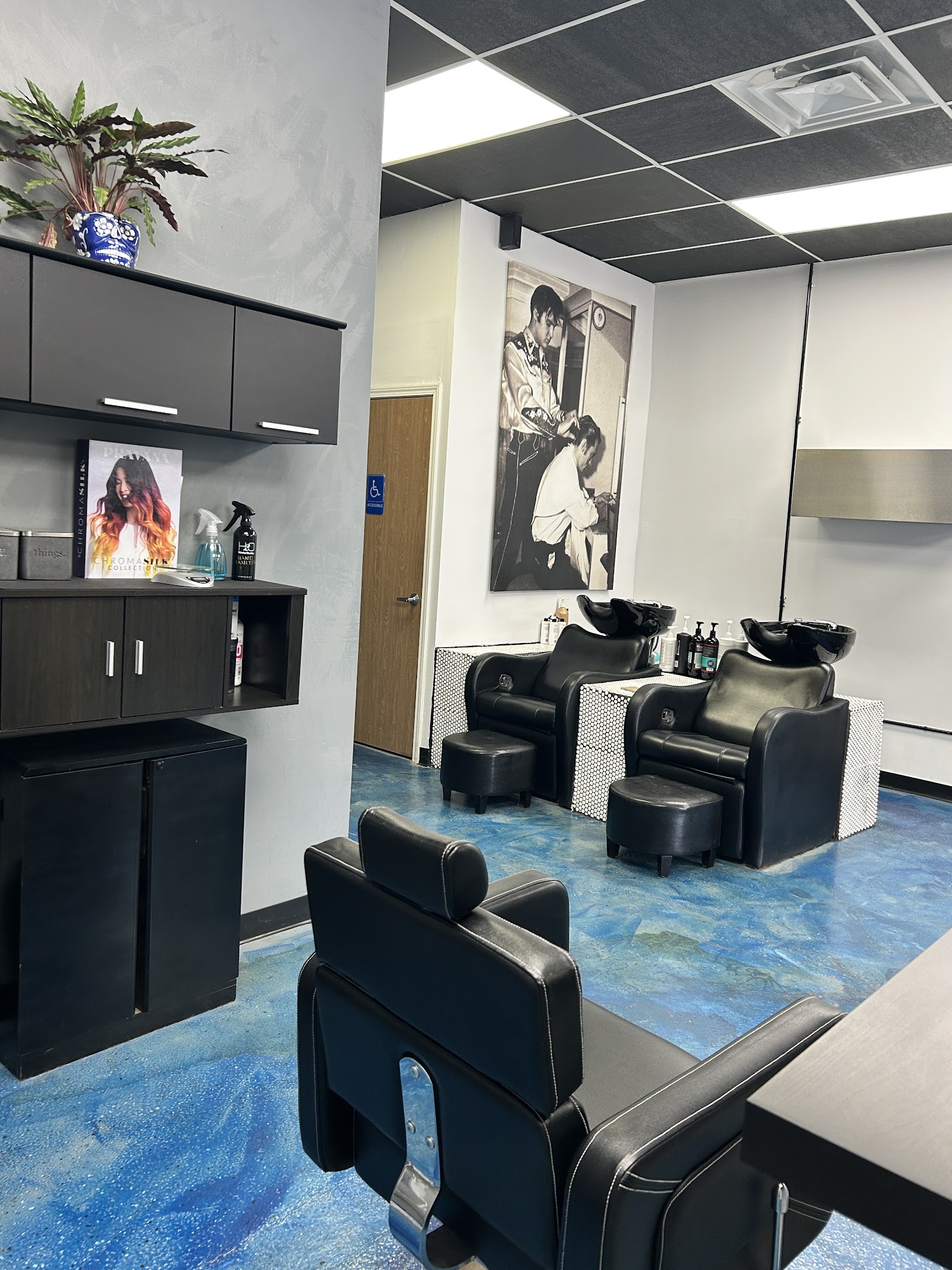 Bitter Ends Barber Salon — photo