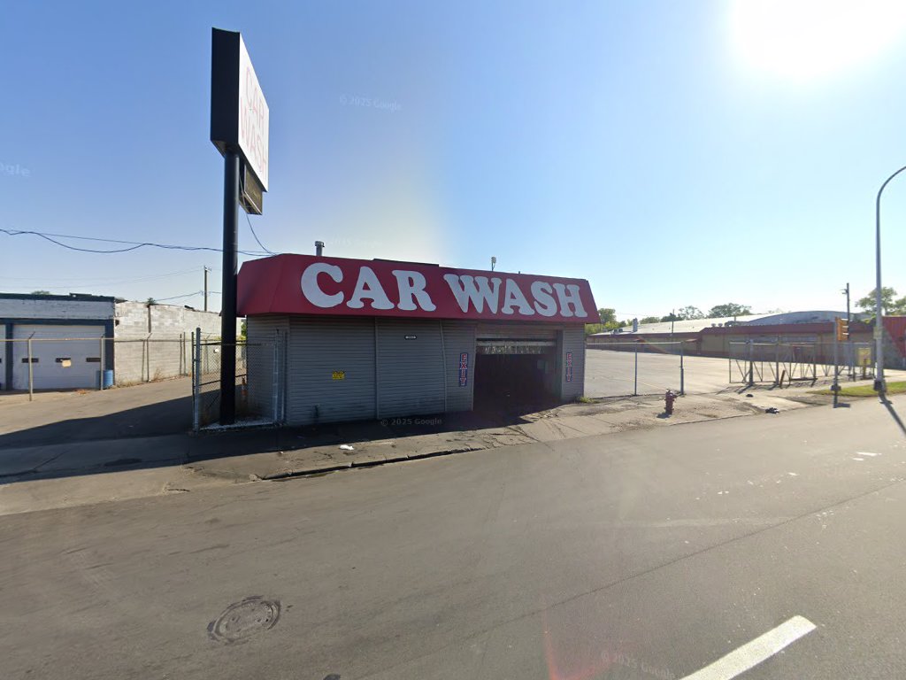 Car Wash in Detroit
