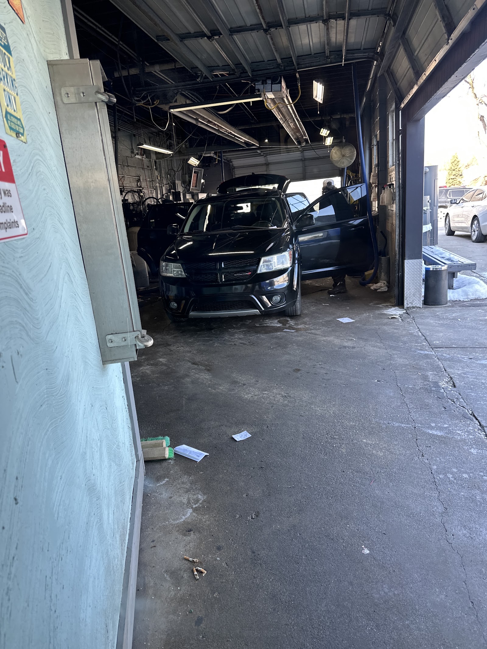 Carol's Car Wash — photo