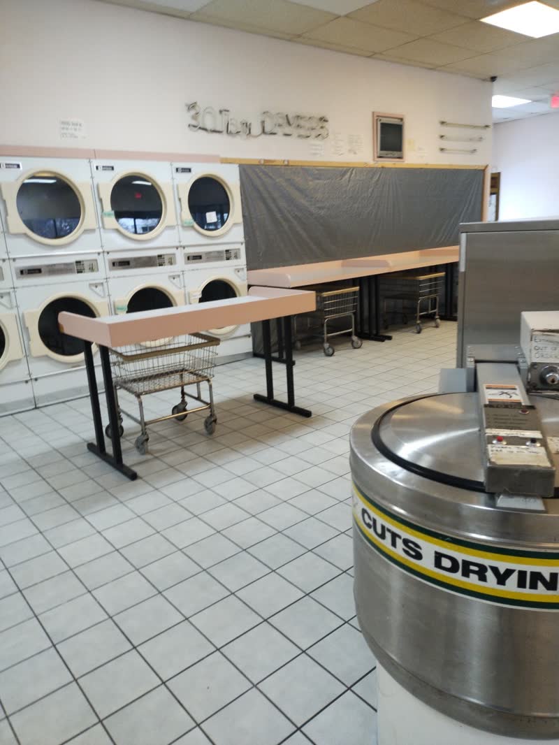 Hazel Park Laundromat — photo