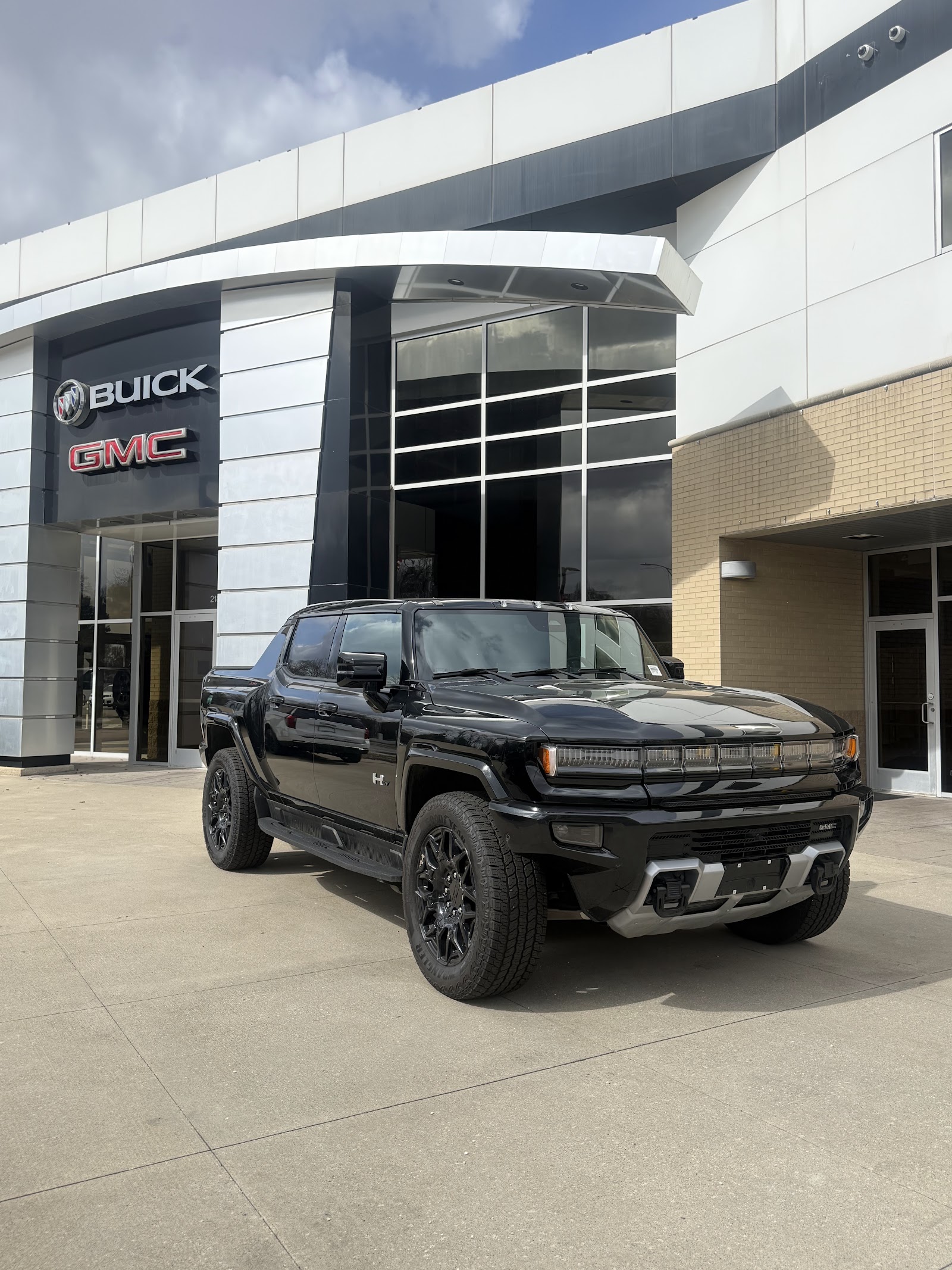 Les Stanford Buick GMC — photo
