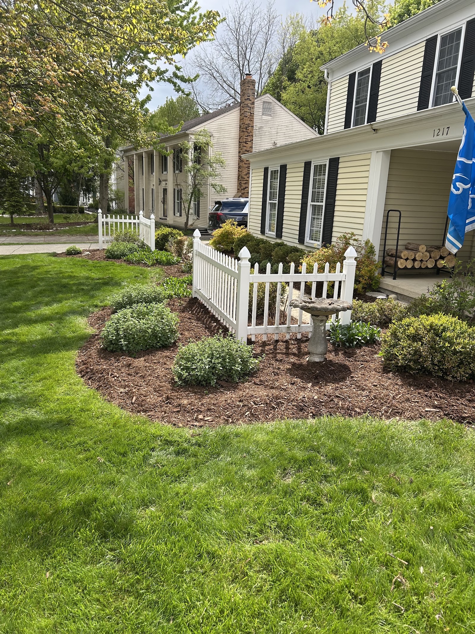 Mantis Lawn & Landscape — photo