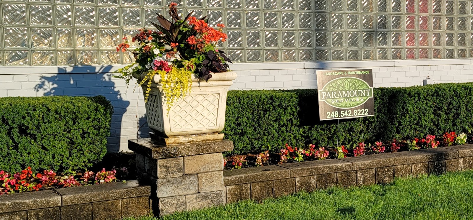 PARAMOUNT SERVICES — photo