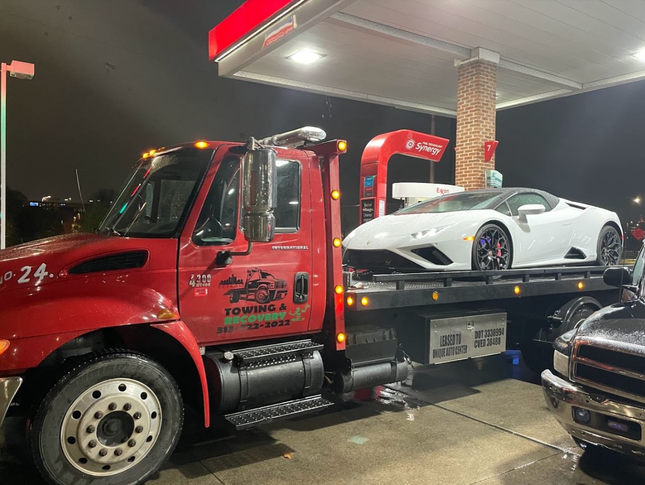 PROMINENT TOW SERVICE in Ferndale