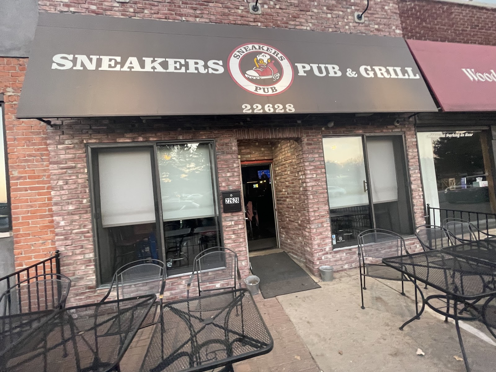 Sneakers Pub in Ferndale