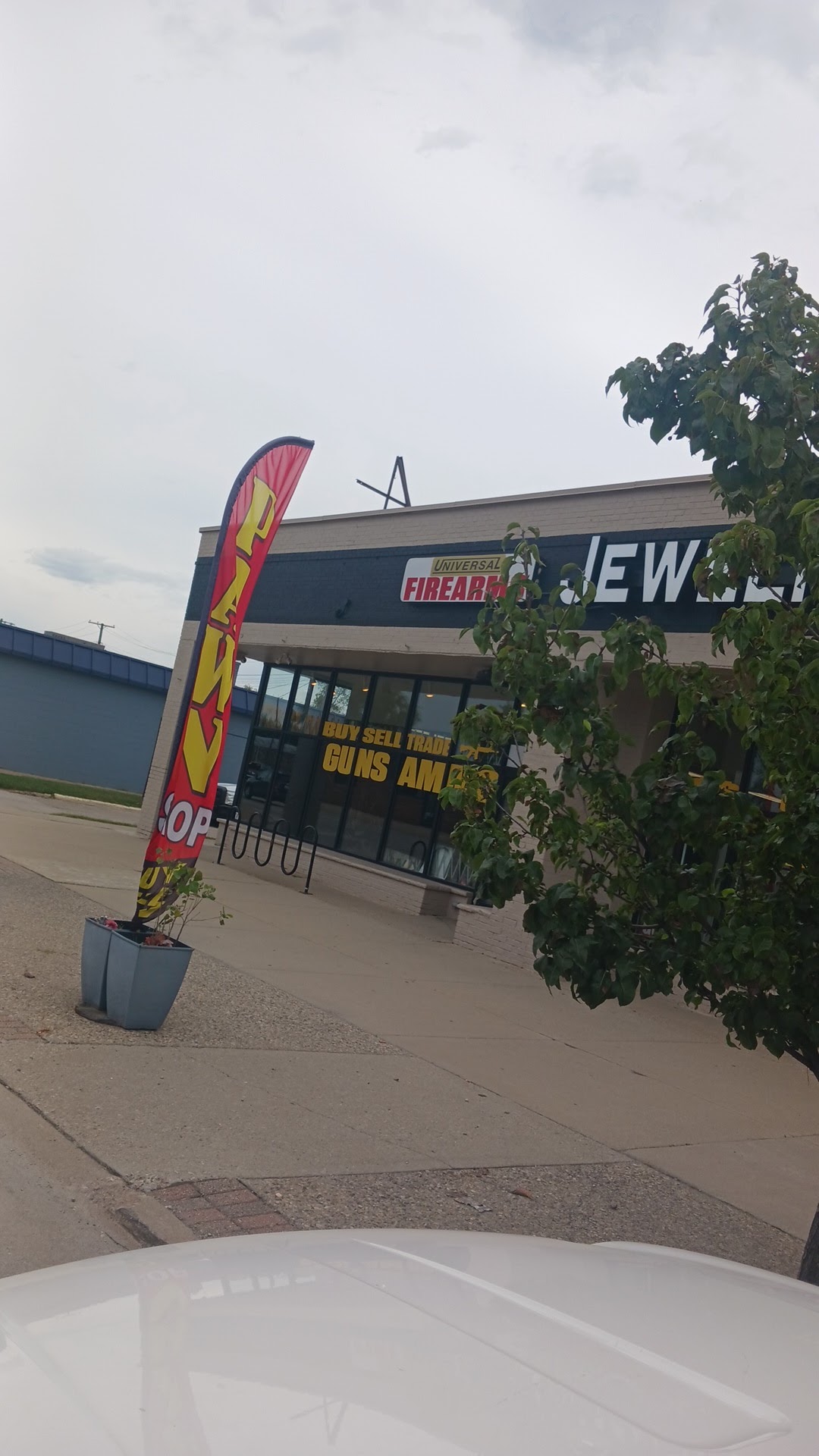 Universal GOLD & GUN Exchange — photo